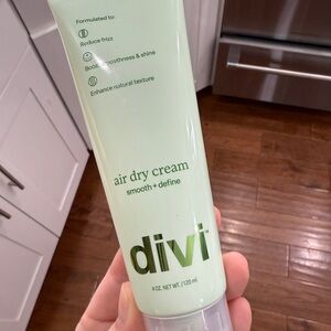 Divi Air Dry Cream - Anti-Frizz, Smooth and Defije